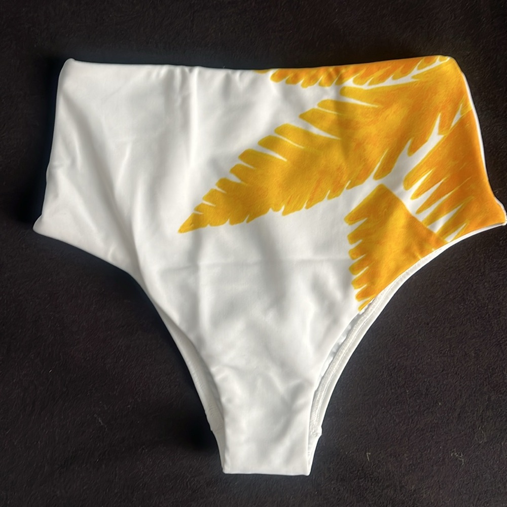 Vix Tamarindo Bela Hot Pants White XS